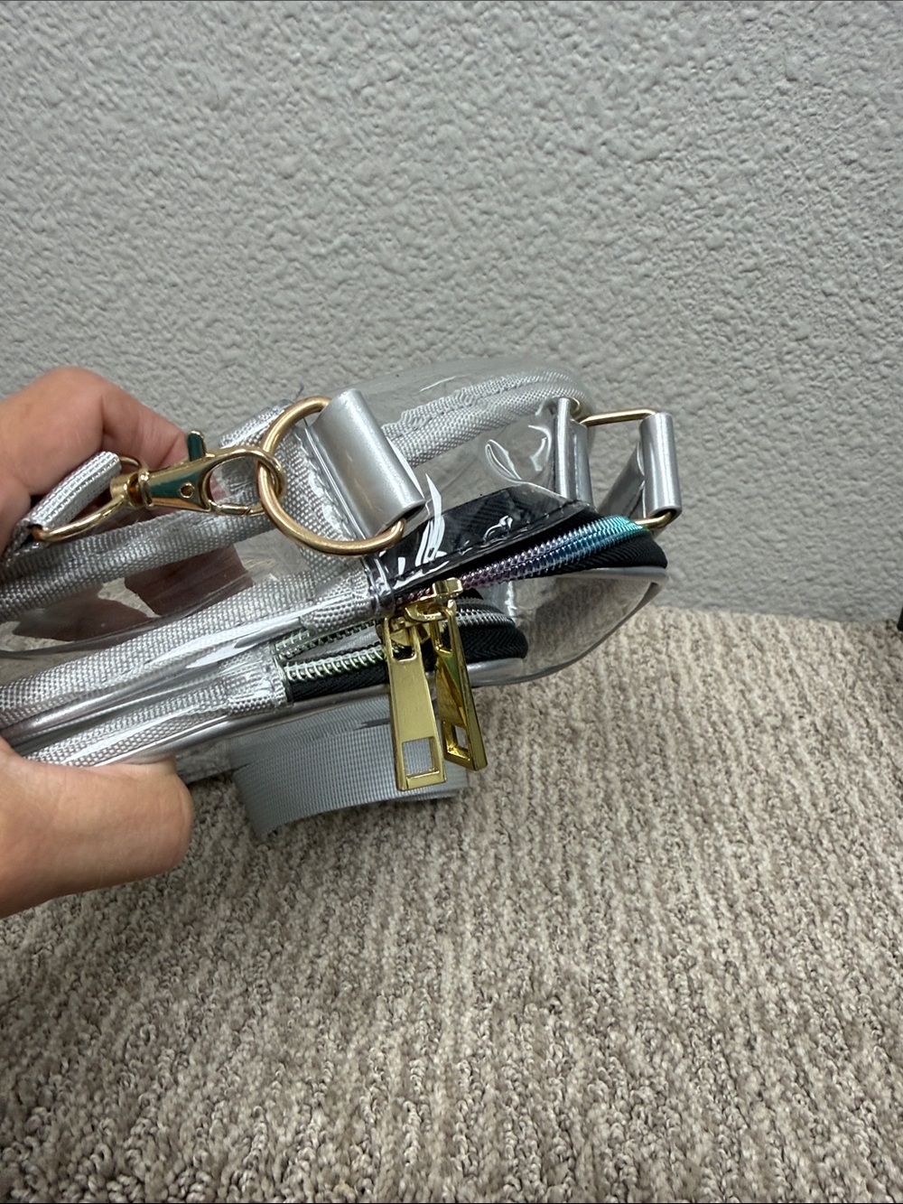 Source Unknown Clear Crossbody Bag with Silver Trim & Iridescent Rainbow Zip - Picture 6 of 6